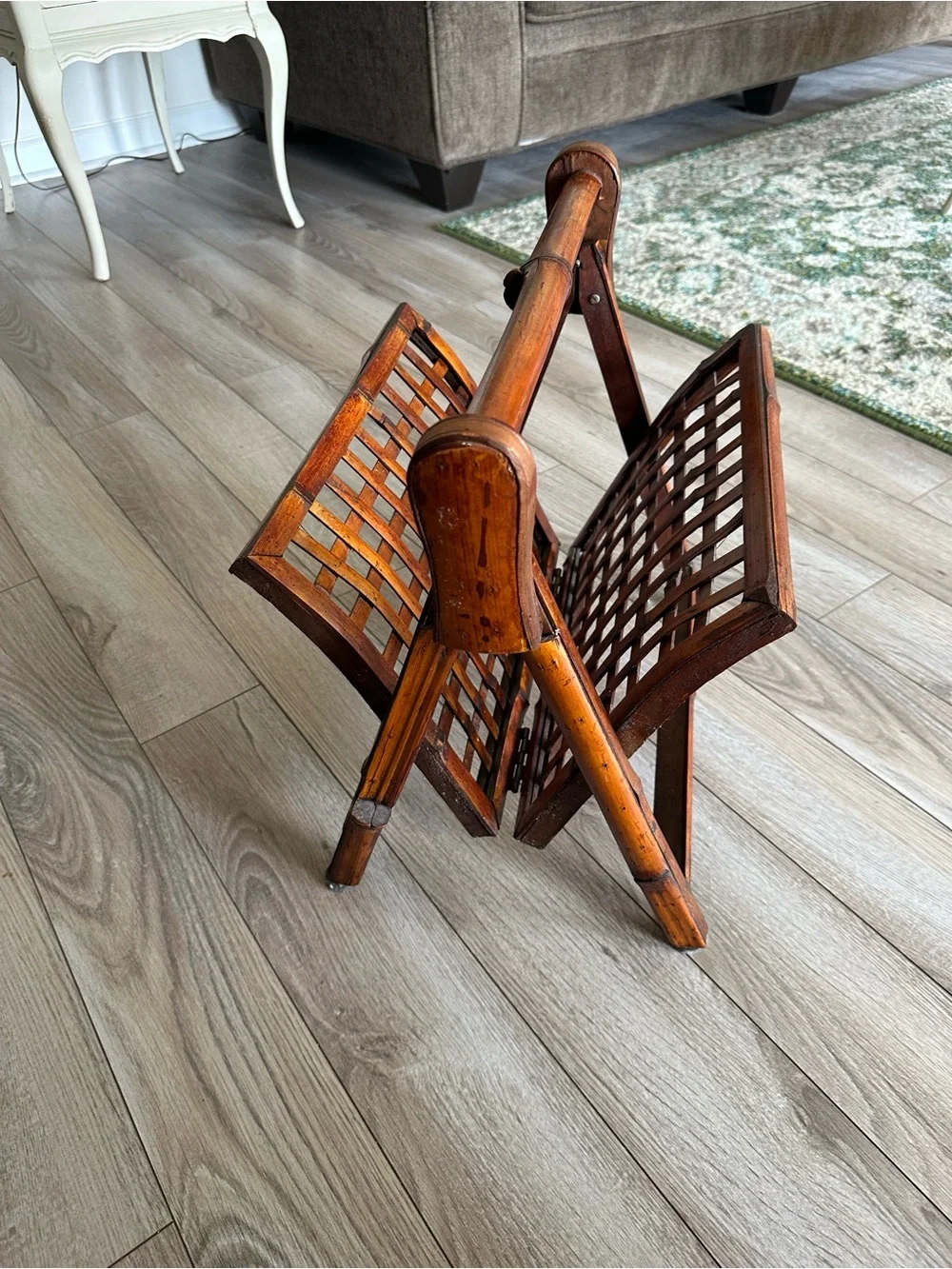 Vintage Boho Wooden Bamboo-Style Folding Magazine Rack